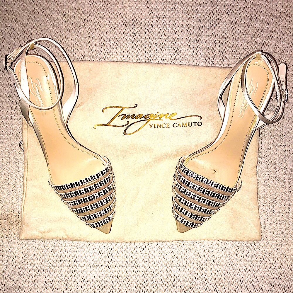✨Imagine Vince Camuto, Ivory & Stones. Size 7.5M. WORN ONCE. Dust bag included.
